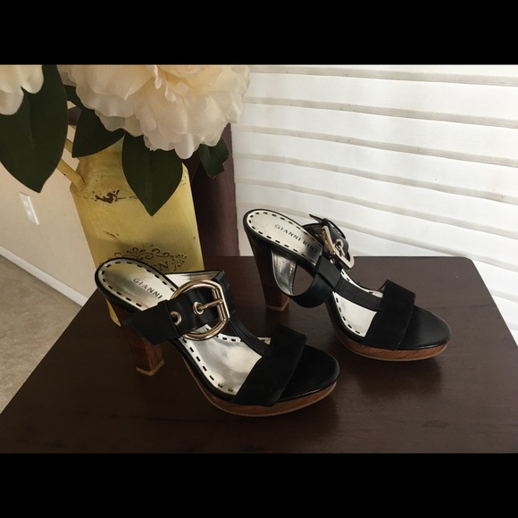 Heels - Picture 2 of 4